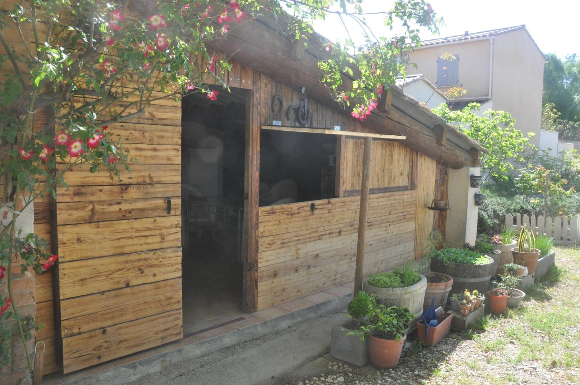 La Ferme De Tonton Jules Et Mame Julia Panzió Entraigues-sur-la-Sorgue Kültér fotó